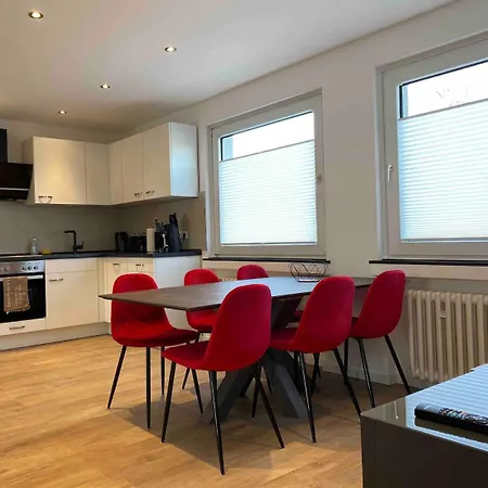 Daire Business-apartment Mit 3 Schlafzimmern Und Parkplatz - 6 Im 1 Og Neuss