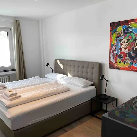 Daire Business-apartment Mit 3 Schlafzimmern Und Parkplatz - 6 Im 1 Og Neuss